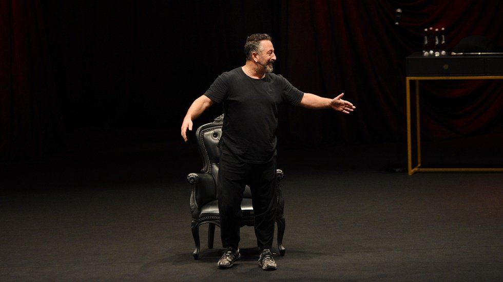 Cem Yılmaz Yeniden İzmir&rsquo;de