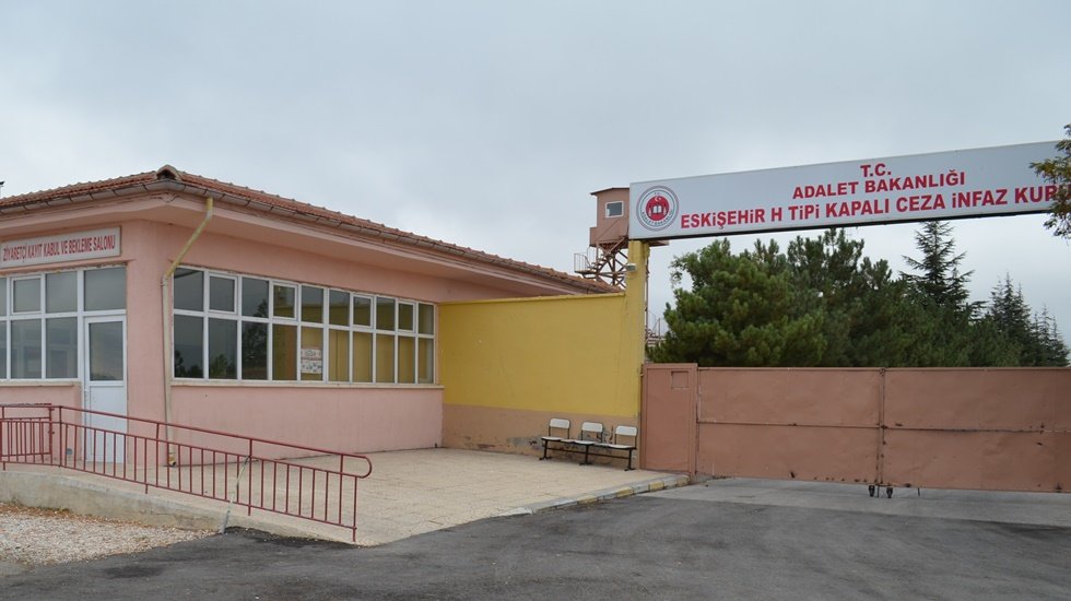 Hasta mahkumlar meclis g&uuml;ndemine taşındı