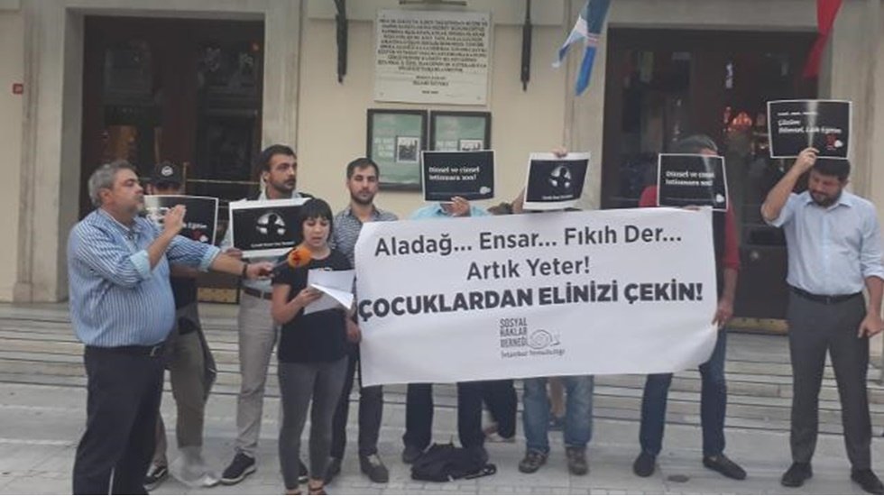 '&Ccedil;ocuklardan elinizi &ccedil;ekin'