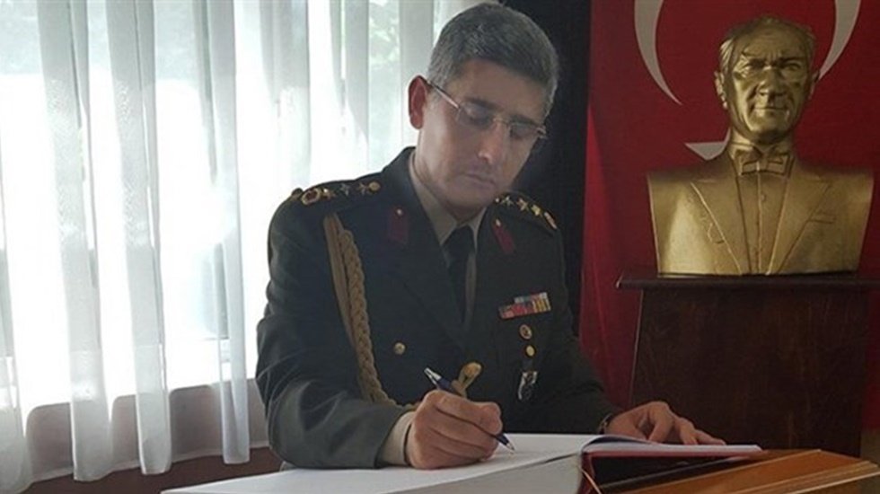Darbe girişimi davasında M&uuml;ebbete mahkum edilen komutan tahliye edildi
