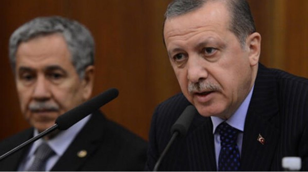 Erdoğan'dan Arın&ccedil;'a: &ldquo;Her seferinde aynı hik&acirc;ye. Neden s&uuml;rekli konuşuyor?&rdquo;