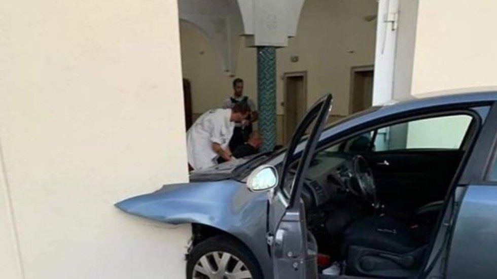 Fransa'nın Colmar kentinde bir camiye saldırı