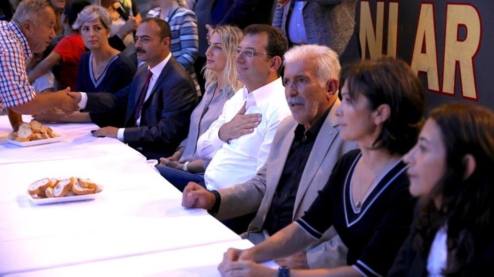 İmamoğlu, Muharrem orucunun ilk akşamı Alibeyk&ouml;y Cemevi&rsquo;ndeydi