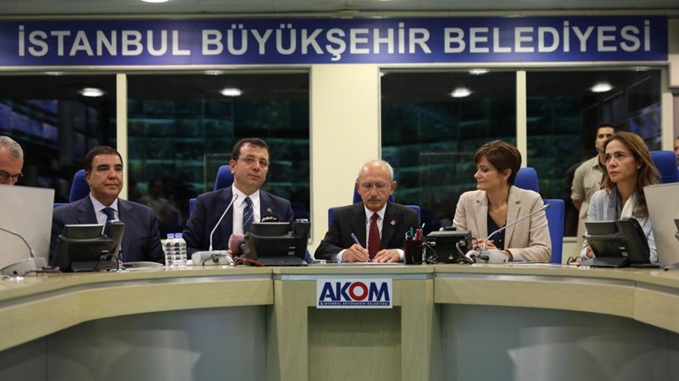 Kılı&ccedil;daroğlu: &ldquo;İstanbul&rsquo;a aşık olan, bir ekip var. Bu ekibe herkesin destek olması lazım&rdquo;