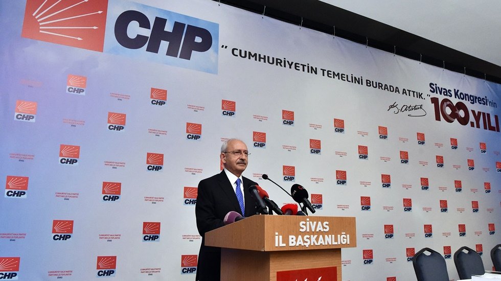 Kılı&ccedil;daroğlu Sivas'tan seslendi: &ldquo;Atat&uuml;rk&rsquo;e verilmeyen yetkiler Erdoğan&rsquo;a verilmiştir&rdquo;