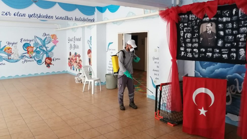 Küçükçekmece Belediyesi ilçedeki okulları yeni eğitim-öğretim yılına hazırladı