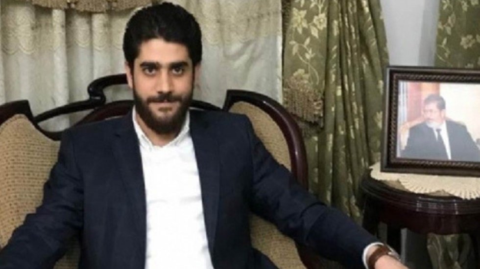 Mursi'nin k&uuml;&ccedil;&uuml;k oğlu da babası gibi kalp krizi kurbanı oldu