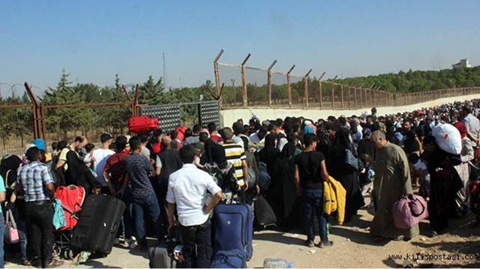 Rus Bakan: Suriye'ye her g&uuml;n yurt dışından binden fazla sığınmacı d&ouml;n&uuml;yor