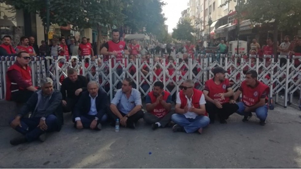 İş&ccedil;i kıyımı: İŞKUR primi i&ccedil;in iş&ccedil;i &ccedil;ıkartıp yeni iş&ccedil;i alıyorlar...