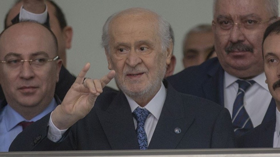 &Ouml;nkibar, &ldquo;Bah&ccedil;eli&rsquo;nin hastalığını 'tahlil' sonu&ccedil;ları elimde&rdquo; diyerek a&ccedil;ıkladı