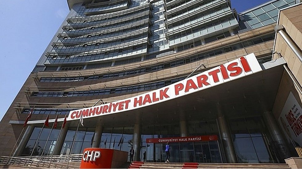 “CHP, DSP’yi bitirenlerin eline geçti”