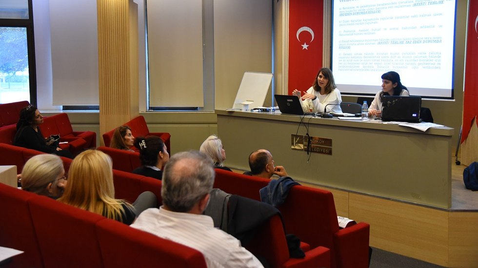 CHP’li Kadıköy Belediyesi’nden ‘Kadına Yönelik Şiddetle Mücadele’ eğitimi