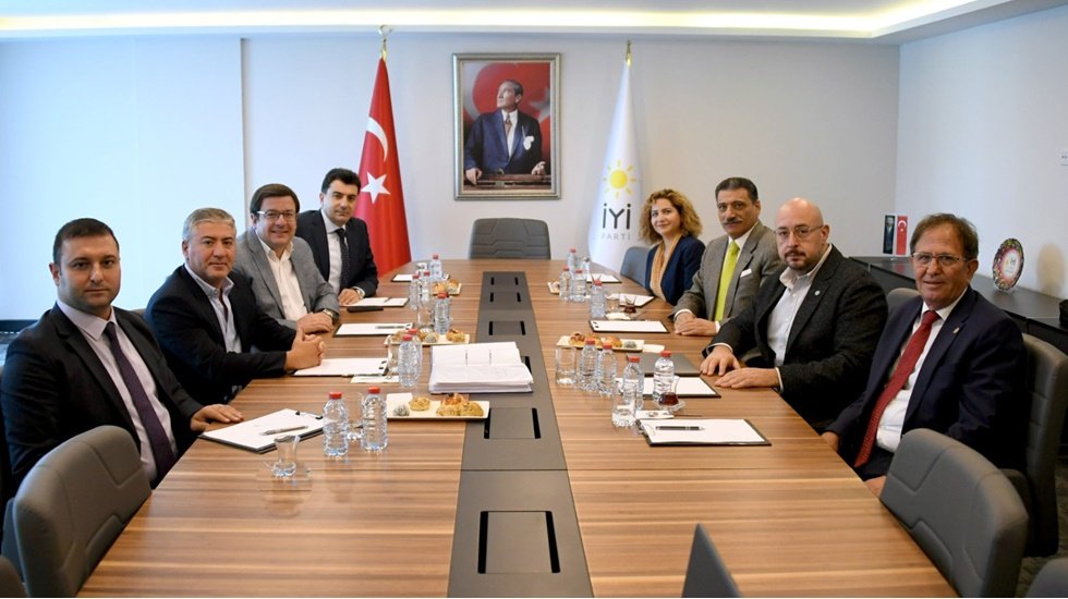 CHP ve İYİ Parti Heyetleri bir araya geldi