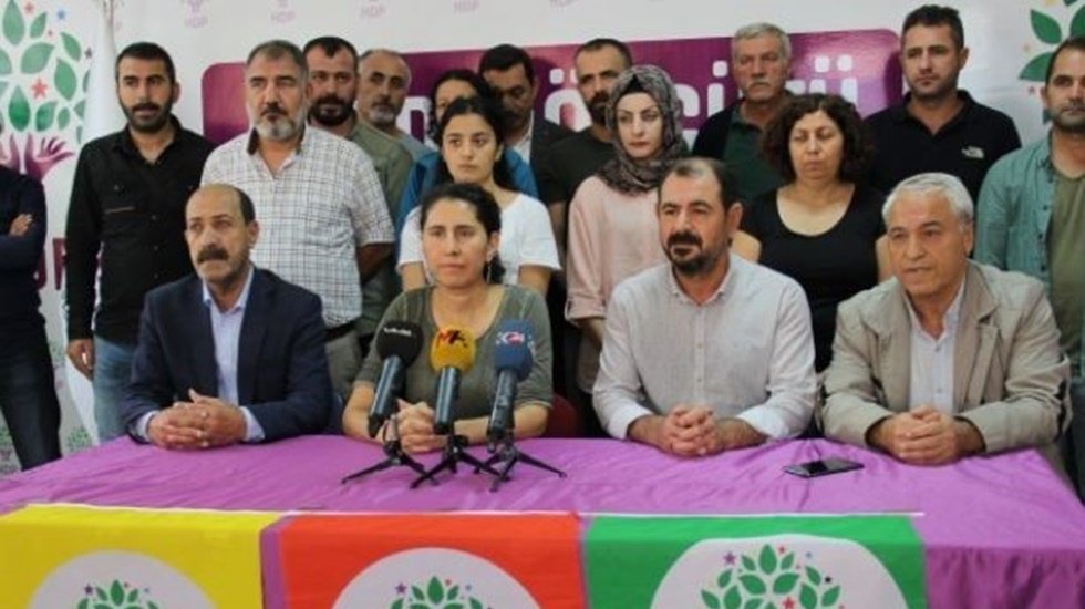 G&ouml;zaltındaki ESP'lilere 'tecav&uuml;z' tehdidi