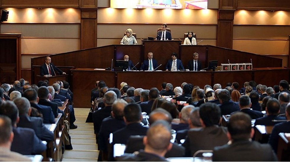 İBB Meclisi'nde 'cemevlerinin ibadethane sayılması' AKP ve MHP oylarıyla reddedildi