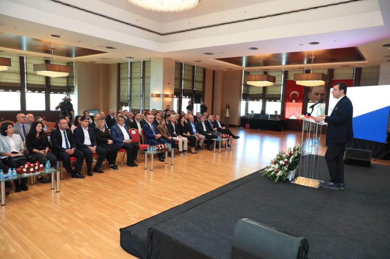 https://yenisoluk.com/uploads/2019/10/imamoğlu chp 2