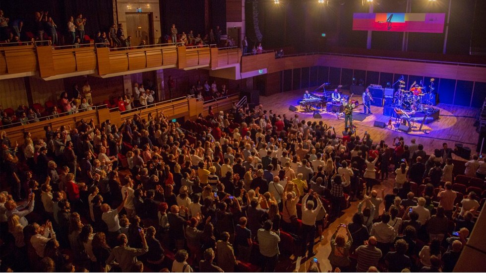 İzmir'de &ldquo;Stanley Clarke&rdquo; r&uuml;zg&acirc;rı esti