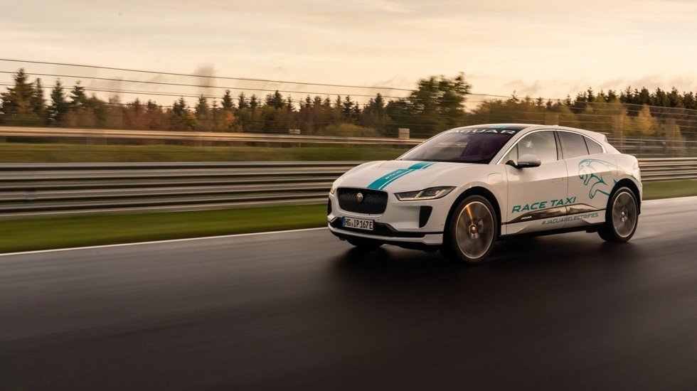 Jaguar I-PACE RACE eTAXI ile Nürburgring’de unutulmaz bir deneyim yaşatıyor
