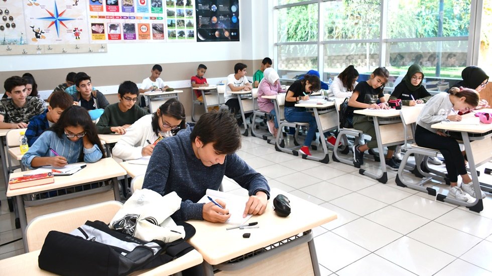 Küçükçekmece’de ücretsiz LGS kursları başladı
