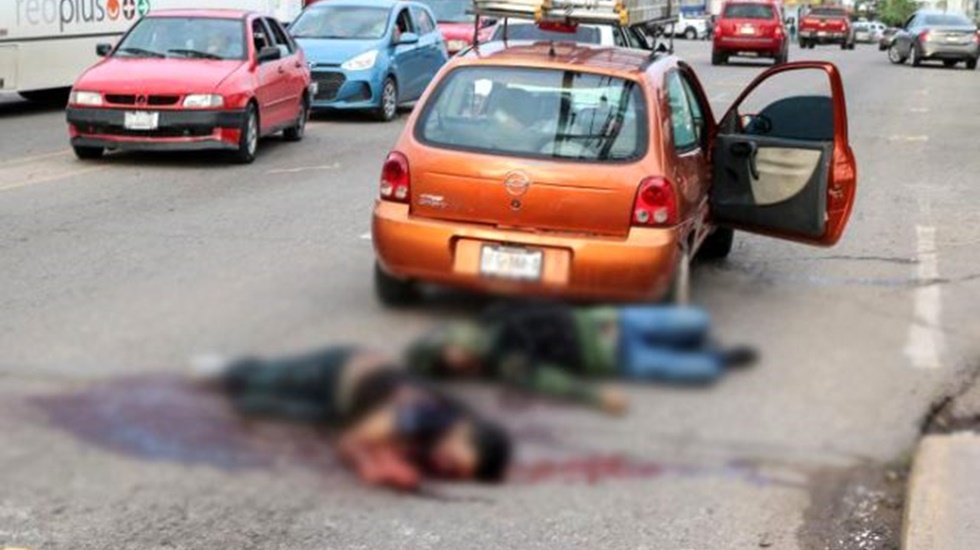 Meksika devleti uyuşturucu baronuna teslim oldu