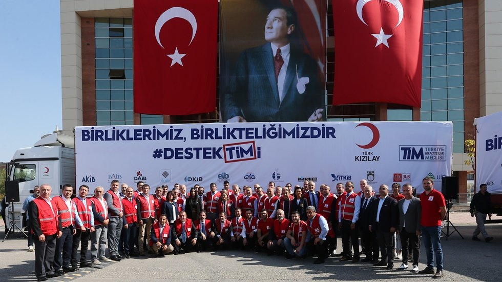 TİM&rsquo;in 35 yardım TIR&rsquo;ı 250 aileye ulaşmak i&ccedil;in yola &ccedil;ıktı