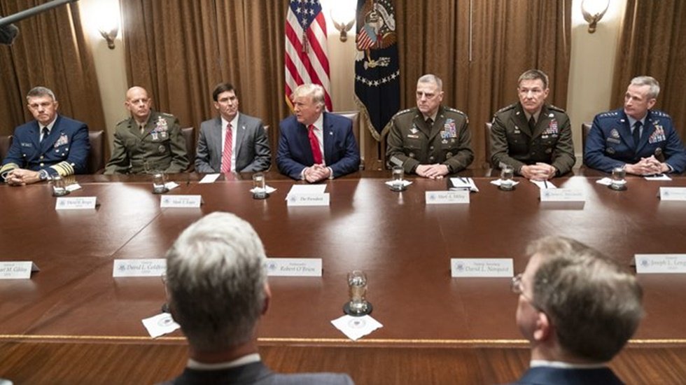 Trump: T&uuml;rkiye'nin operasyon d&uuml;zenlemesi muhtemel b&ouml;lgedeki askerler &ccedil;ekildi