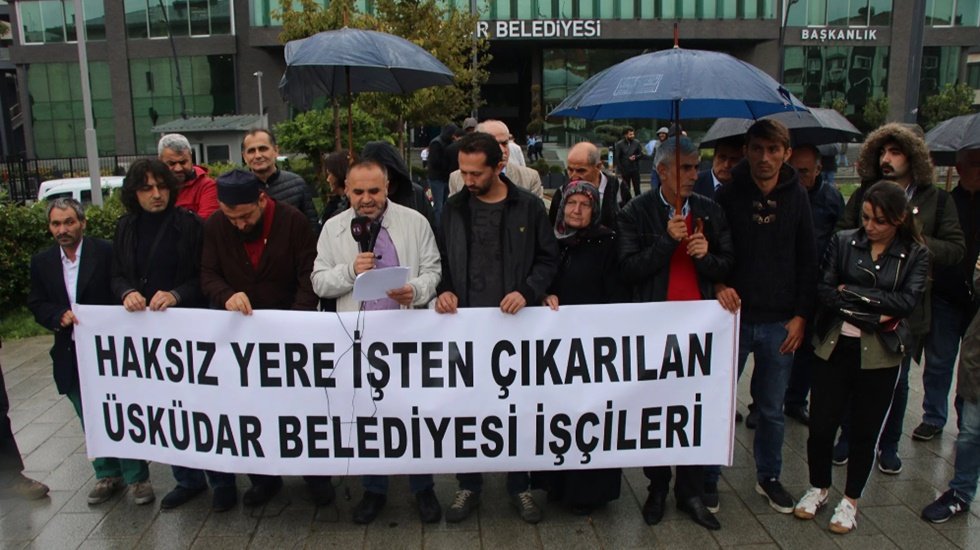 &Uuml;sk&uuml;dar Belediyesinden işten &ccedil;ıkarılan iş&ccedil;iler işe iade istiyor