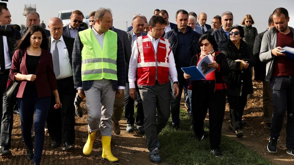 Bakanımıza tavsiyem, bir sorusu varsa, telefonun ucunda Ekrem İmamoğlu var