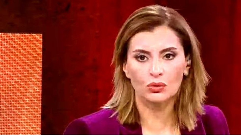 Hande Fırat istifa etti