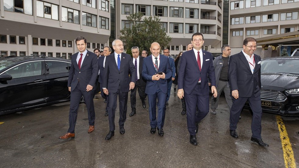 CHP&rsquo;li 252 belediye İzmir&rsquo;de buluştu