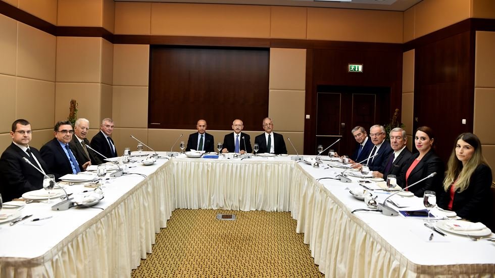 CHP lideri Kılı&ccedil;daroğlu CHP Dış Politikalar Kurulu&rsquo;nun toplantısına başkanlık etti