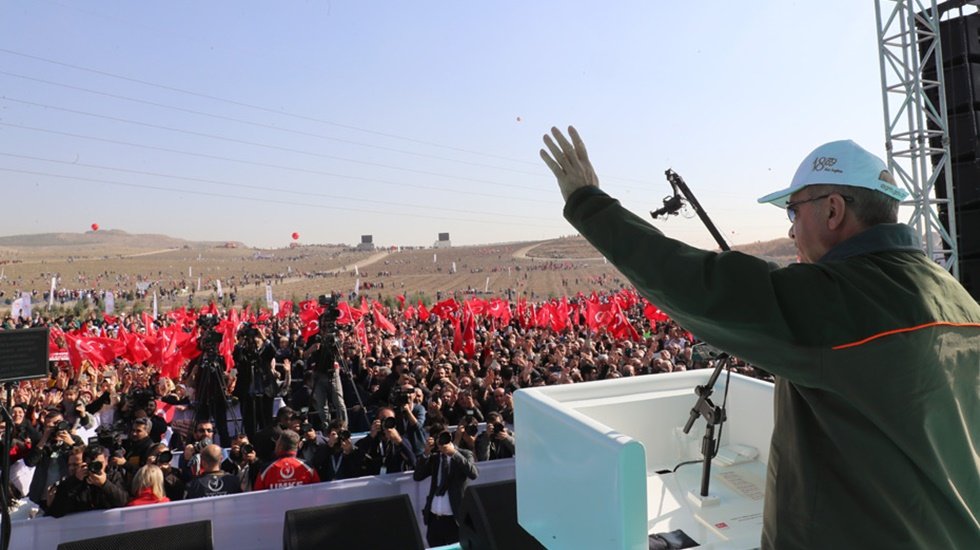 Erdoğan: &ldquo;Sakalımızı tıraş ettiler, ama biz onların kollarını kesiyoruz, o yerine gelmez&rdquo;