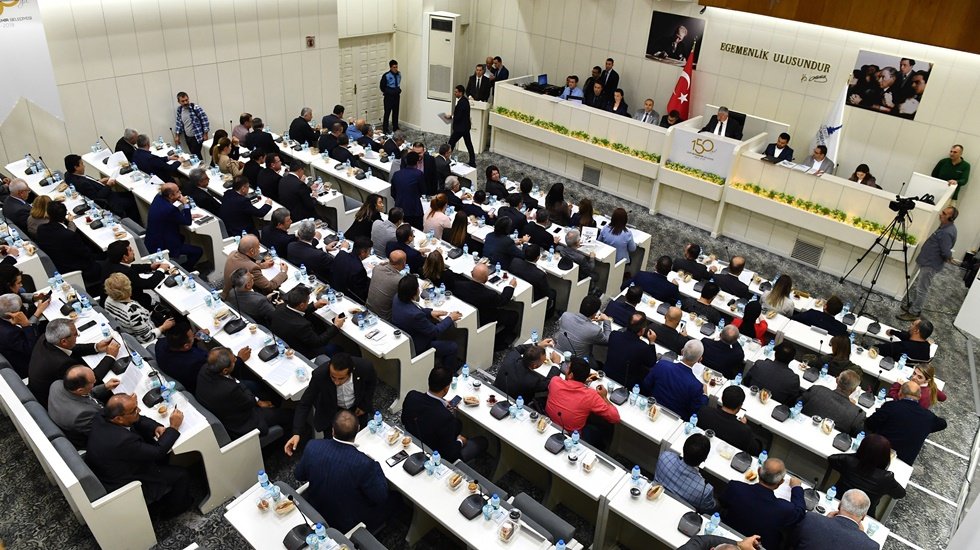 İzmir'de AKP'lilerin ret oylarına rağmen Cemevlerine ibadethane stat&uuml;s&uuml; komisyondan ge&ccedil;ti
