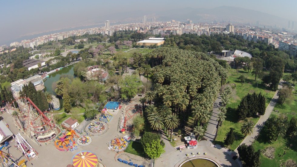 İzmir K&uuml;lt&uuml;rpark&rsquo;ta tahliyeler başladı