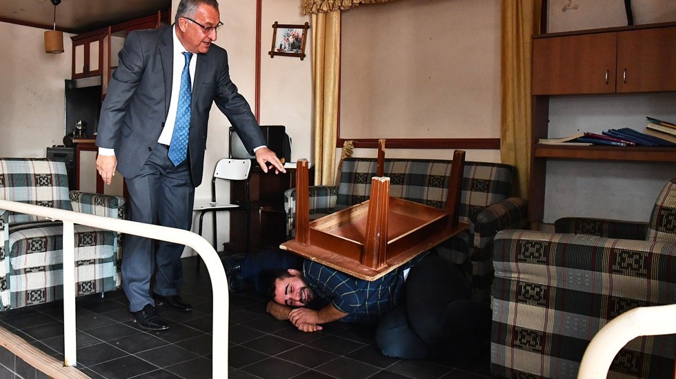 İzmirli muhtarlar afet eğitimi alıyor