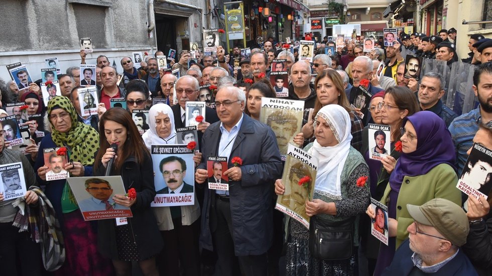 Nihat Aydoğan'ın akıbetini soran Cumartesi Anneleri: Tahir El&ccedil;i&rsquo;nin failleri a&ccedil;ığa &ccedil;ıkarılsın