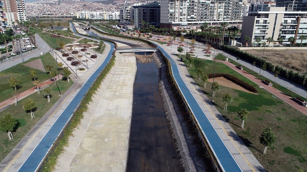 Peynircioğlu Deresi&rsquo;nde b&uuml;y&uuml;k temizlik&nbsp;