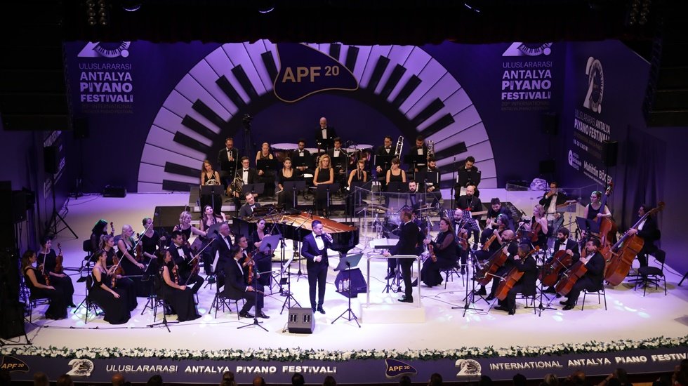 Piyano Festivali&rsquo;nde ustalara saygı duruşu!
