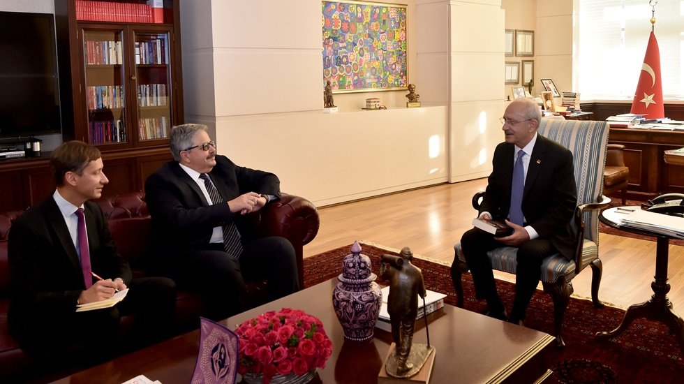 Rusya B&uuml;y&uuml;kel&ccedil;isi Erkhov, Kılı&ccedil;daroğlu&rsquo;nu ziyaret etti