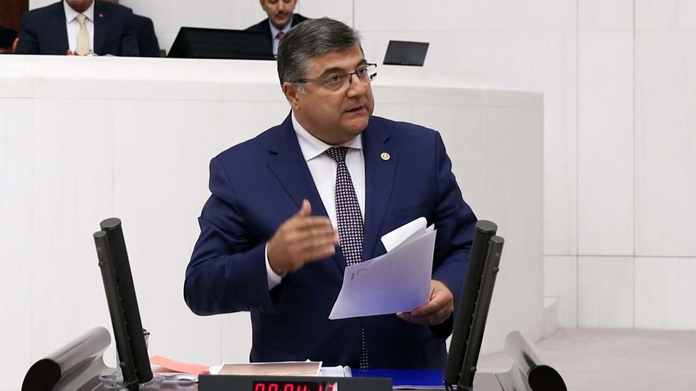 Sındır: &ldquo;Ka&ccedil;ak&ccedil;ılar, uyuşturucu baronları kol geziyor&rdquo;