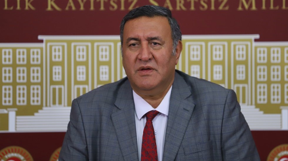 &ldquo;&Uuml;&ccedil; d&ouml;rt tane otu su&ccedil;layarak bu işin i&ccedil;inden sıyrılamazsınız!&rdquo;