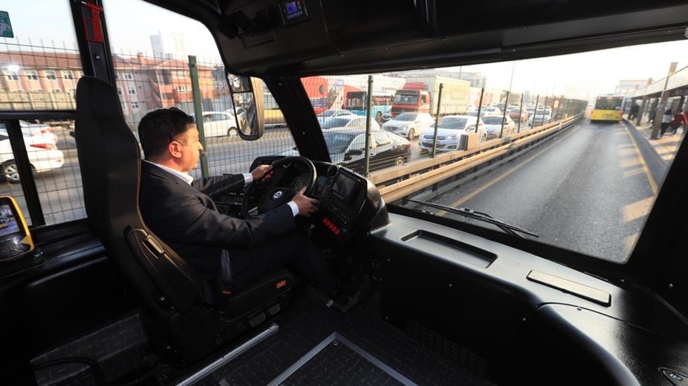Yerli &uuml;retim Metrob&uuml;s&uuml;  İmamoğlu test etti