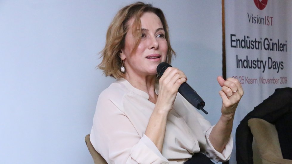 Zuhal Olcay'dan oyunculara &ouml;neri: "Şizoid Yaklaşım"