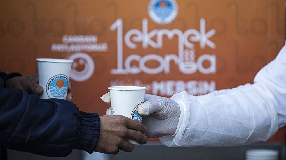 Aşhaneden i&ccedil; ısıtan proje: &ldquo;1 ekmek 1 &ccedil;orba&rdquo;