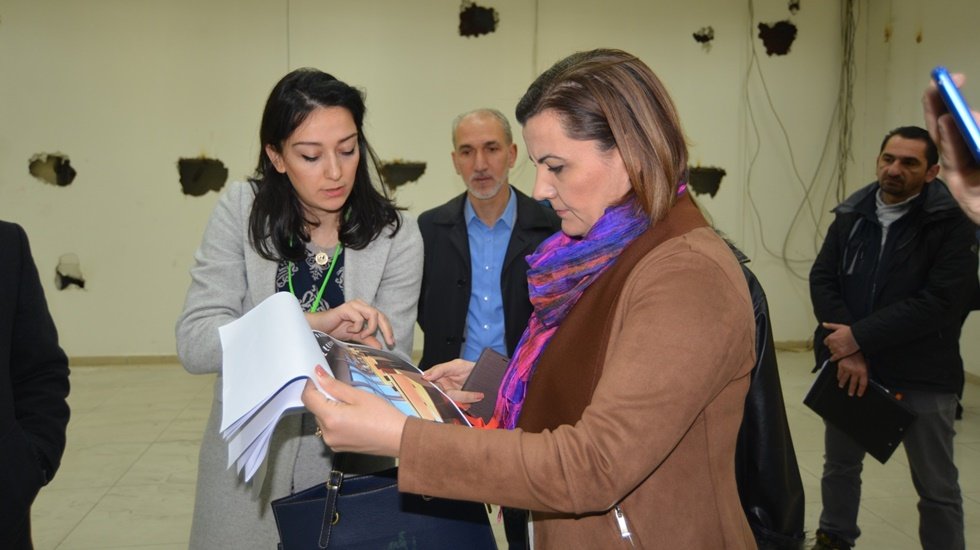 Başkan H&uuml;rriyet, K&uuml;t&uuml;phane ve Et&uuml;t Merkezi i&ccedil;in d&uuml;ğmeye bastı