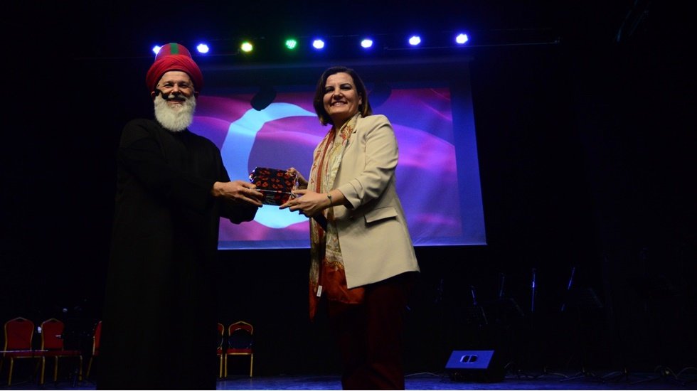 Başkan H&uuml;rriyet, Şeb-İ Arus'da Hz. Mevlana'yı andı