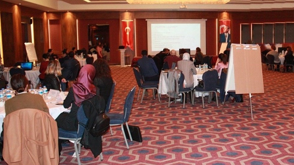 Bu toplantı da İnan&ccedil;lar aşağılandı