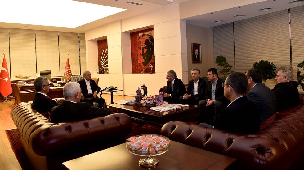 CHP lideri Kılı&ccedil;daroğlu, sendika başkanları ile g&ouml;r&uuml;şt&uuml;
