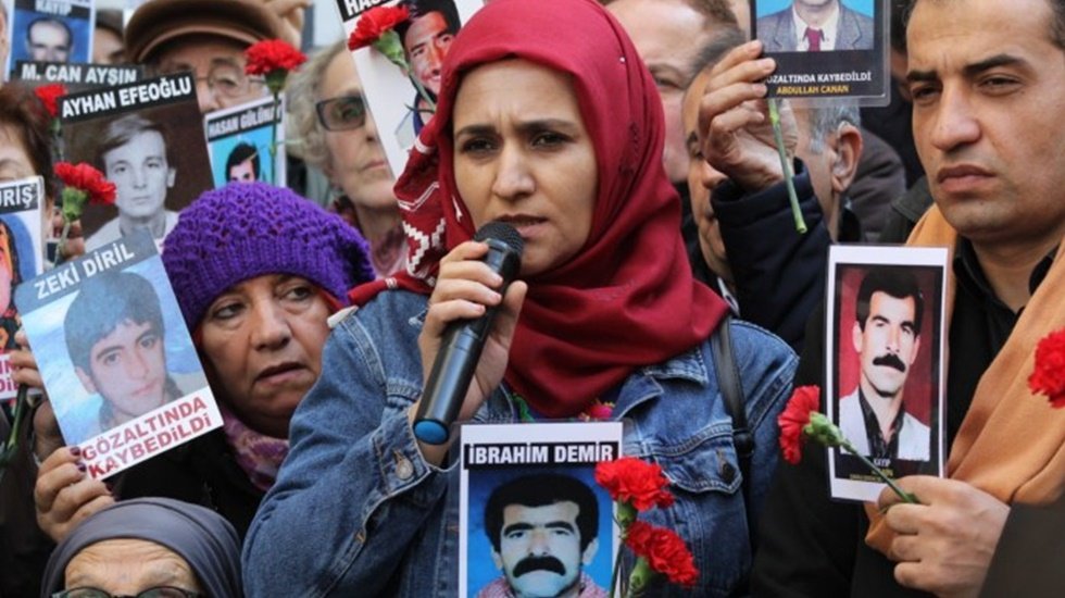 Cumartesi Anneleri: S&ouml;yleyin o zaman, bu cinayetleri kim işledi?