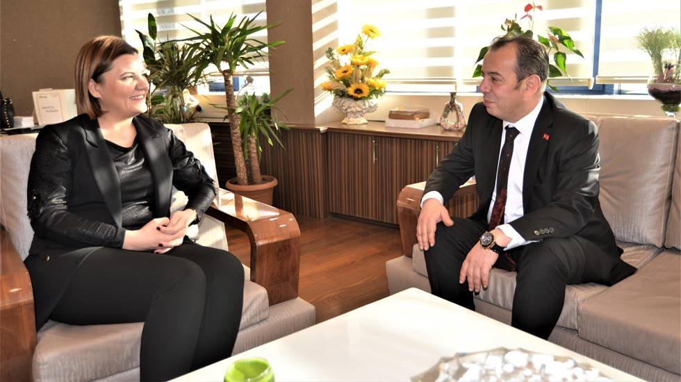 H&uuml;rriyet, Bolu Belediye Başkanı &Ouml;zcan&rsquo;ı ağırladı